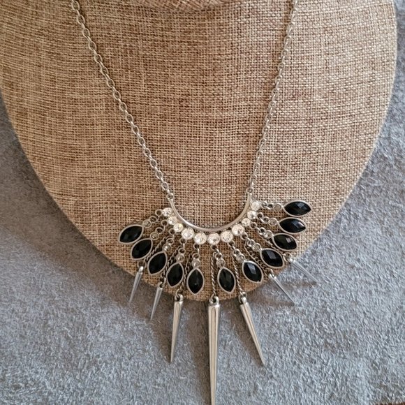 Necklace ZAD Silver Tone Chain Style Rhinestones Black Jewelry Costume Fashion - Picture 1 of 4
